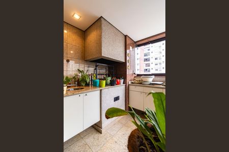 Apartamento para alugar com 225m², 3 quartos e 4 vagas