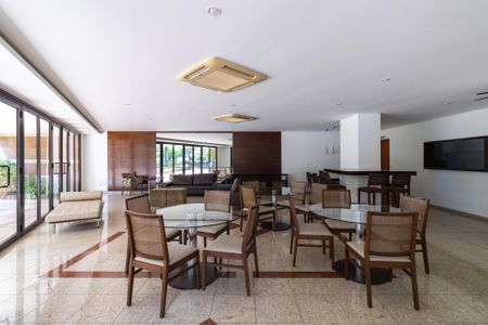 Apartamento para alugar com 225m², 3 quartos e 4 vagas