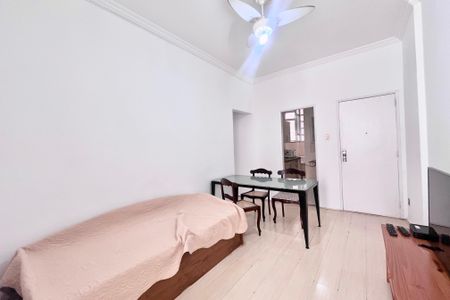 Sala  de apartamento à venda com 2 quartos, 85m² em Copacabana, Rio de Janeiro