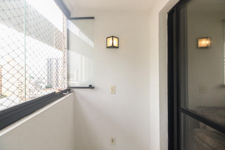 Varanda  de apartamento à venda com 3 quartos, 62m² em Maranhão, São Paulo