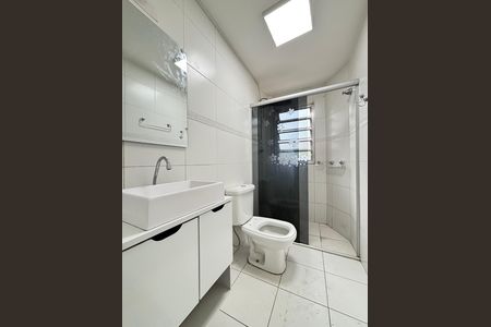 Apartamento à venda com 75m², 2 quartos e sem vaga Apartamento à venda com 75m², 2 quartos e sem vagaBanheiro social