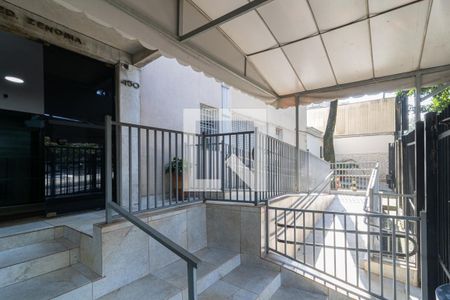 Apartamento para alugar com 75m², 2 quartos e sem vagaEntrada
