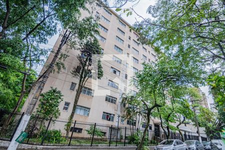 Apartamento para alugar com 75m², 2 quartos e sem vagaFachada
