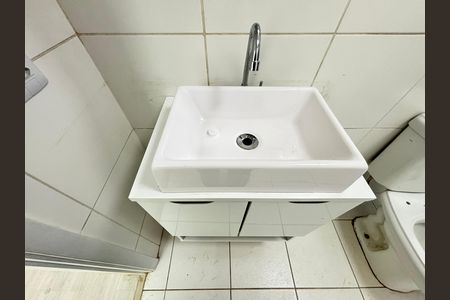 Apartamento à venda com 75m², 2 quartos e sem vaga Apartamento à venda com 75m², 2 quartos e sem vagaBanheiro social