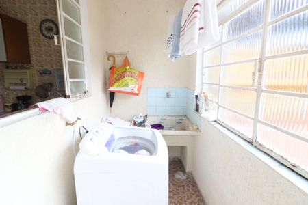 Casa à venda com 250m², 4 quartos e 2 vagasÁrea de Serviço 2