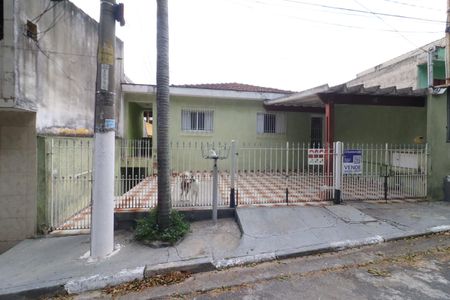 Casa à venda com 250m², 4 quartos e 2 vagasFachada