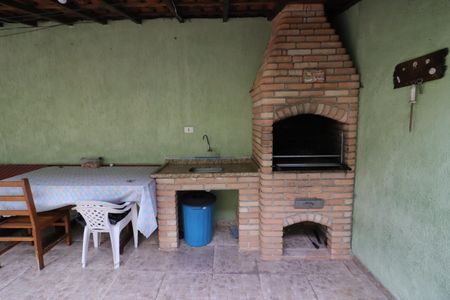 Casa à venda com 250m², 4 quartos e 2 vagasChurrasqueira