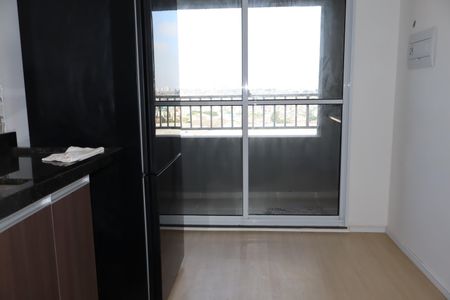 Sala e cozinha de apartamento para alugar com 1 quarto, 25m² em Jardim Imperador (zona Leste), São Paulo