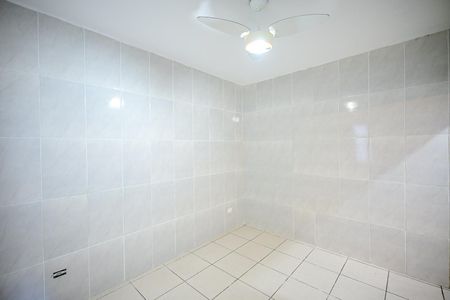 Quarto de casa para alugar com 1 quarto, 32m² em Parque Regina, São Paulo