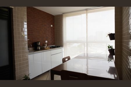 Apartamento à venda com 68m², 2 quartos e 1 vagaSacada