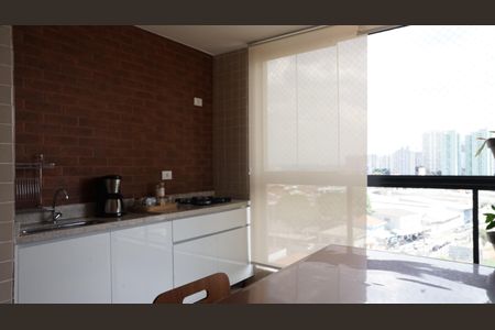 Apartamento à venda com 68m², 2 quartos e 1 vagaSacada