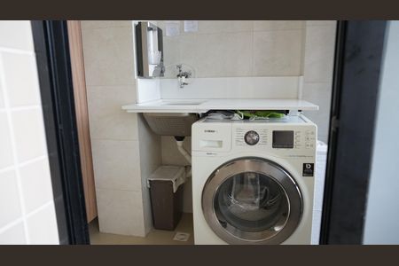 Apartamento à venda com 68m², 2 quartos e 1 vagaÁrea de Serviço