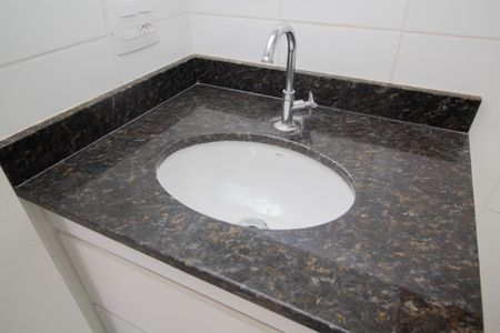 Apartamento à venda com 45m², 2 quartos e 1 vaga Apartamento à venda com 45m², 2 quartos e 1 vagaBanheiro