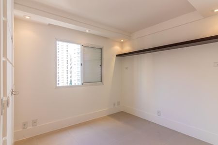 Apartamento à venda com 104m², 3 quartos e 2 vagas Apartamento à venda com 104m², 3 quartos e 2 vagasEscritório