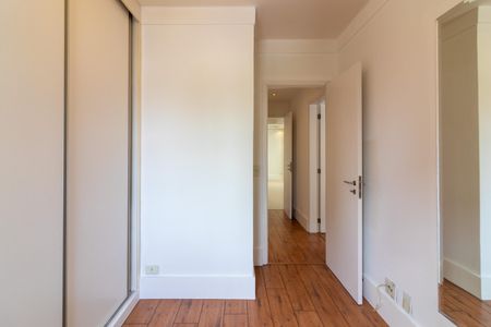 Apartamento à venda com 104m², 3 quartos e 2 vagas Apartamento à venda com 104m², 3 quartos e 2 vagasQuarto 2