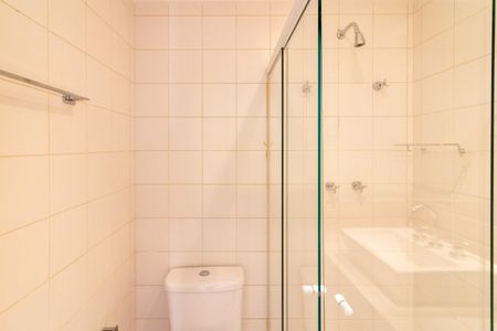 Apartamento à venda com 104m², 3 quartos e 2 vagas Apartamento à venda com 104m², 3 quartos e 2 vagasBanheiro