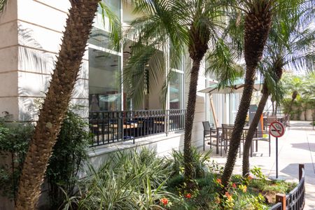Apartamento à venda com 104m², 3 quartos e 2 vagas Apartamento à venda com 104m², 3 quartos e 2 vagasBar da Piscina