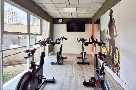 Apartamento à venda com 104m², 3 quartos e 2 vagas Apartamento à venda com 104m², 3 quartos e 2 vagasÁrea comum - Academia