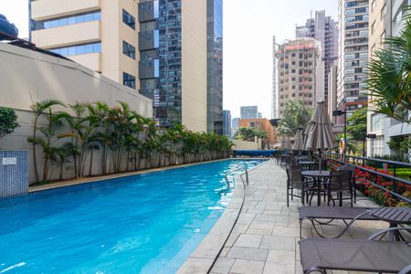 Apartamento à venda com 104m², 3 quartos e 2 vagas Apartamento à venda com 104m², 3 quartos e 2 vagasÁrea comum - Piscina