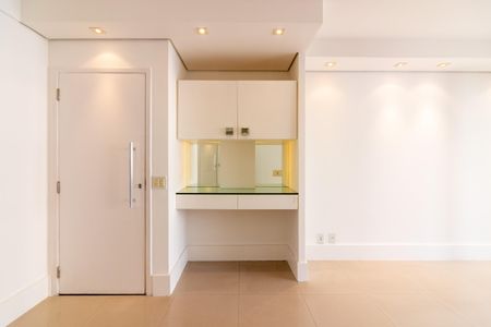 Apartamento à venda com 104m², 3 quartos e 2 vagas Apartamento à venda com 104m², 3 quartos e 2 vagasSala