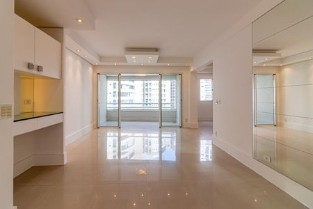 Apartamento à venda com 104m², 3 quartos e 2 vagas Apartamento à venda com 104m², 3 quartos e 2 vagasSala