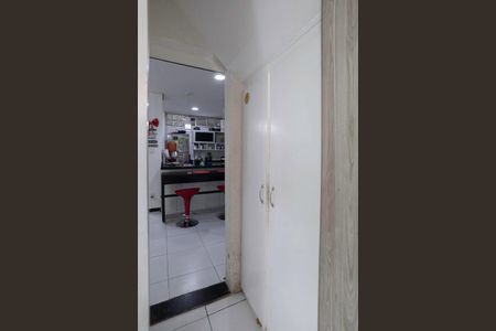 Casa de condomínio à venda com 114m², 3 quartos e 1 vagaCorredor - Armário 