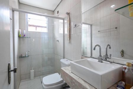 Casa de condomínio à venda com 114m², 3 quartos e 1 vagaBanheiro social 