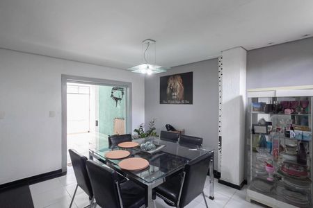 Casa de condomínio à venda com 114m², 3 quartos e 1 vagaCopa