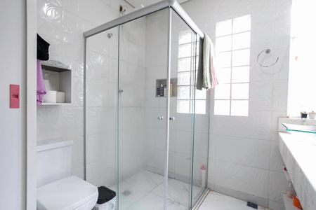Casa de condomínio à venda com 114m², 3 quartos e 1 vagaBanheiro da suíte 
