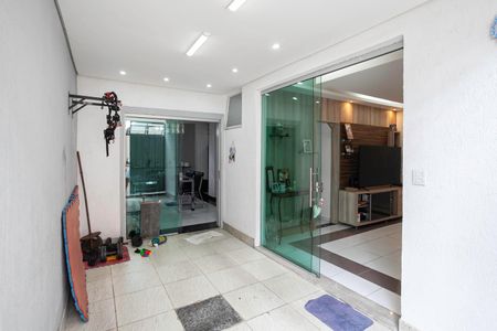 Casa de condomínio à venda com 114m², 3 quartos e 1 vagaGaragem