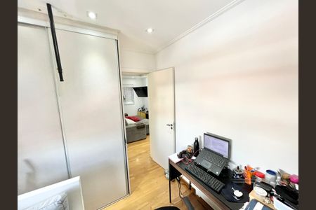 Apartamento à venda com 74m², 2 quartos e 1 vagaQuarto 2