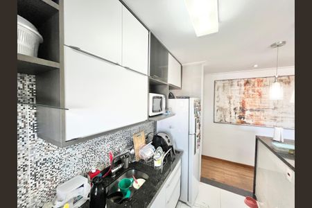 Apartamento à venda com 74m², 2 quartos e 1 vagaSala/Cozinha