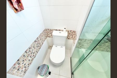 Apartamento à venda com 74m², 2 quartos e 1 vagaBanheiro da Suíte