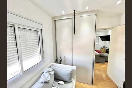 Apartamento à venda com 74m², 2 quartos e 1 vagaQuarto 2