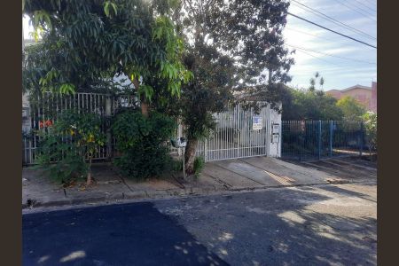 Casa para alugar com 150m², 3 quartos e 2 vagas Casa para alugar com 150m², 3 quartos e 2 vagasPlaquinha