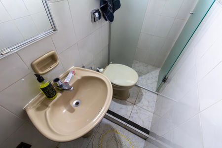 Casa à venda com 185m², 3 quartos e 3 vagasBanheiro 1