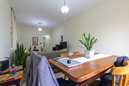 Casa à venda com 185m², 3 quartos e 3 vagasSala