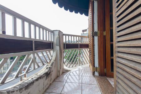 Casa à venda com 185m², 3 quartos e 3 vagasVaranda