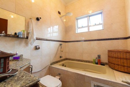 Casa à venda com 185m², 3 quartos e 3 vagasBanheiro 2