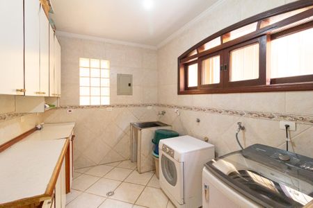 Casa à venda com 397m², 5 quartos e 6 vagasÁrea de serviço