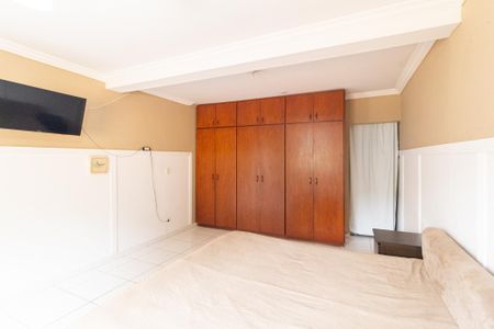 Casa à venda com 397m², 5 quartos e 6 vagasQuarto 2