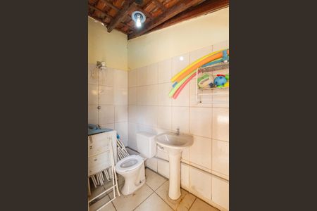 Casa à venda com 397m², 5 quartos e 6 vagasBanheiro de serviço