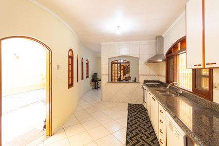 Casa à venda com 397m², 5 quartos e 6 vagasCozinha