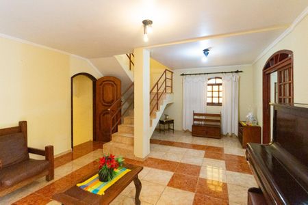 Casa à venda com 397m², 5 quartos e 6 vagasSala