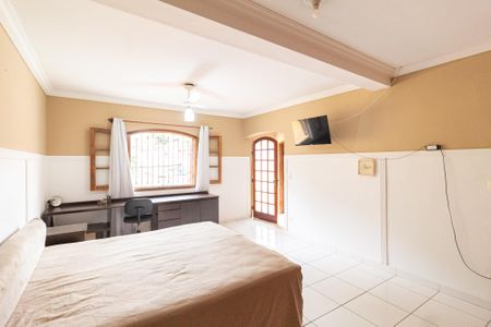 Casa à venda com 397m², 5 quartos e 6 vagasQuarto 2