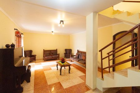 Casa à venda com 397m², 5 quartos e 6 vagasSala