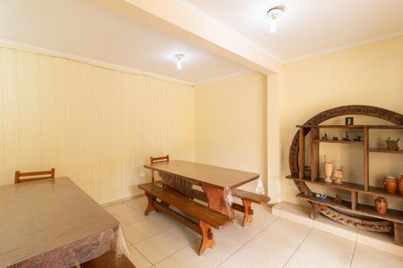 Casa à venda com 397m², 5 quartos e 6 vagasQuintal