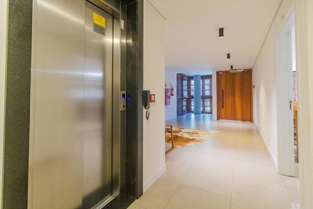 Apartamento à venda com 110m², 2 quartos e 2 vagasHall de entrada