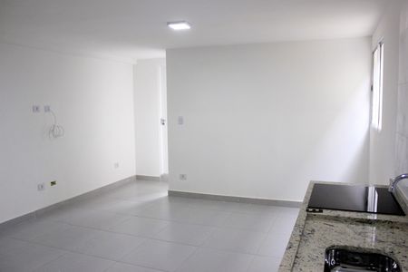 Sala e cozinha de kitnet/studio para alugar com 1 quarto, 35m² em Vila Leonor, Guarulhos
