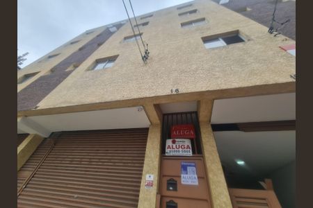 Studio para alugar com 35m², 1 quarto e sem vagaFachada do imóvel com placa QuintoAndar 